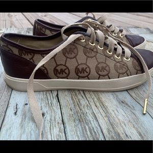 Michael Kors Sneakers